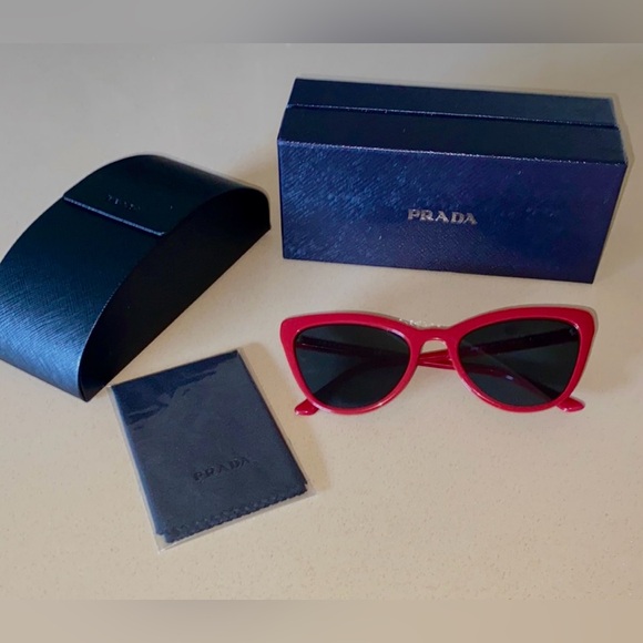 PRADA Catwalk Cat Eye Red Sunglasses Retro Vintage - Picture 2 of 7
